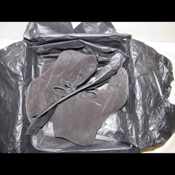 Saint Laurent Jane Booties - Picture 3 of 8